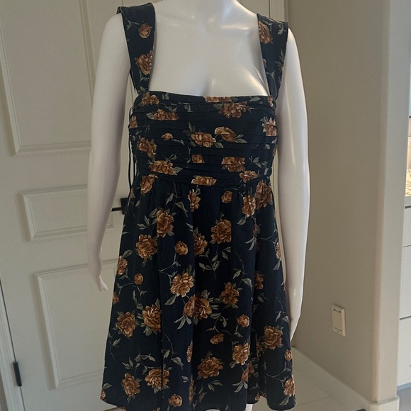 Abercrombie floral navy dress with gold/brown flowers - Picture 1 of 5